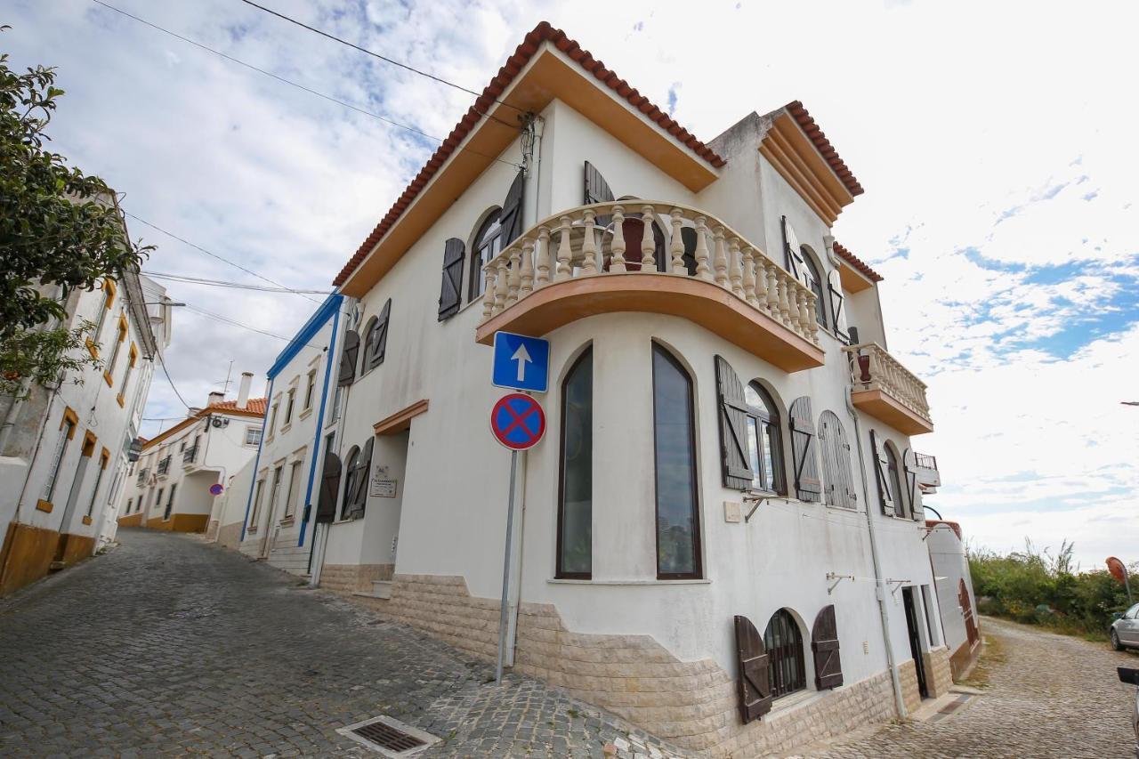 Appartement Casa Da Tia Laura à Nazaré Extérieur photo